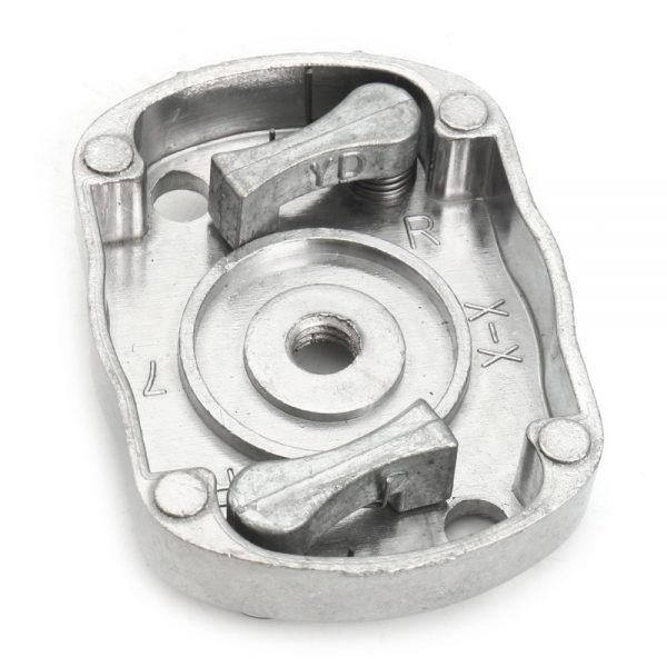 Oală cu clichete pentru demaror de motocoasă, model mare Oală metalică cu două clichete pentru demaror de motocoasă chinezească, văzută dinspre clichete