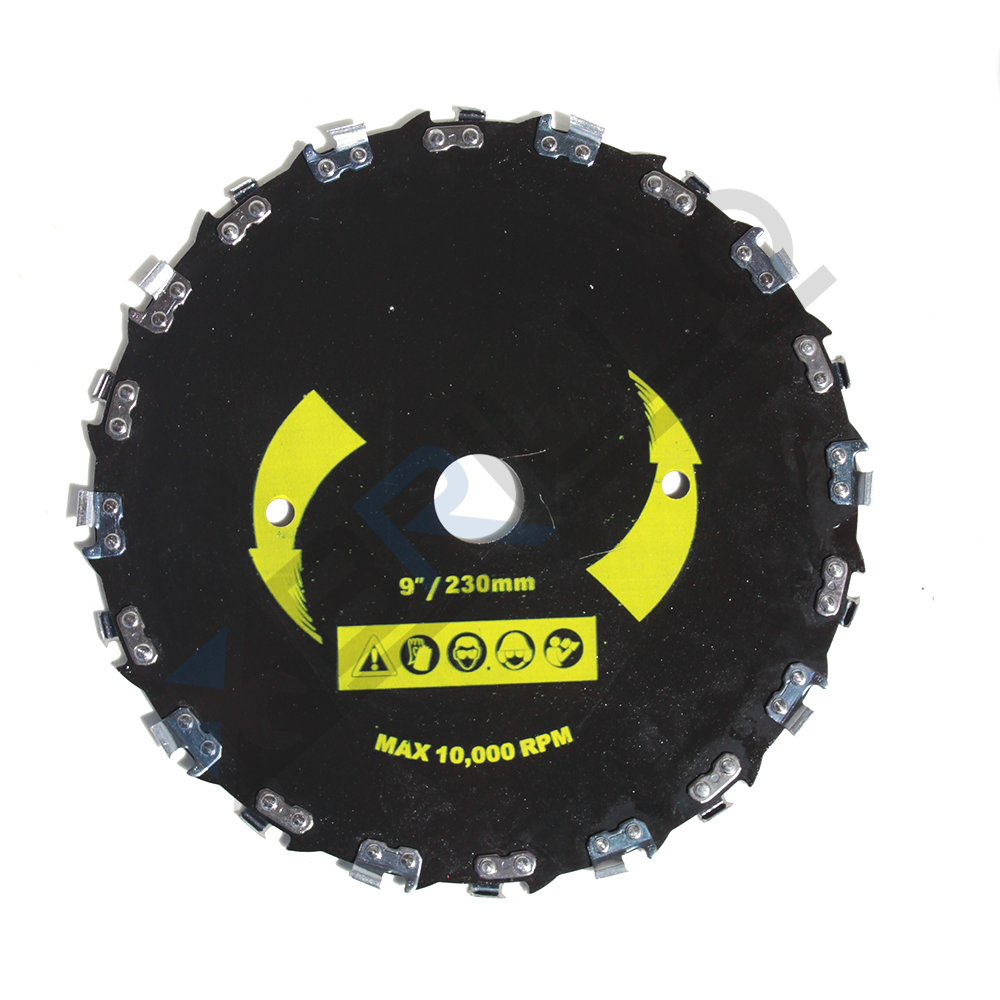 Disc de motocoasă cu dinți din lanț de drujbă Disc negru de motocoasă cu dinți din segmente de lanț de drujbă și săgeți galbene pentru sensul de rotație