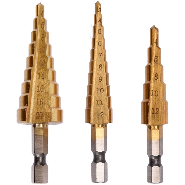 Set 3 burghie în trepte 3–20 mm Trei burghie în trepte acoperite cu titan, 3–12, 4–12 și 4–20 mm, cu diametrele gravate și coadă hexagonală