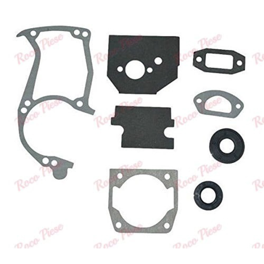 Set garnituri și simeringuri pentru drujbă chinezească 4500 și 5200 Set de garnituri pentru drujbă chinezească 4500 și 5200: garnitura de carter, garnituri mici și două simeringuri