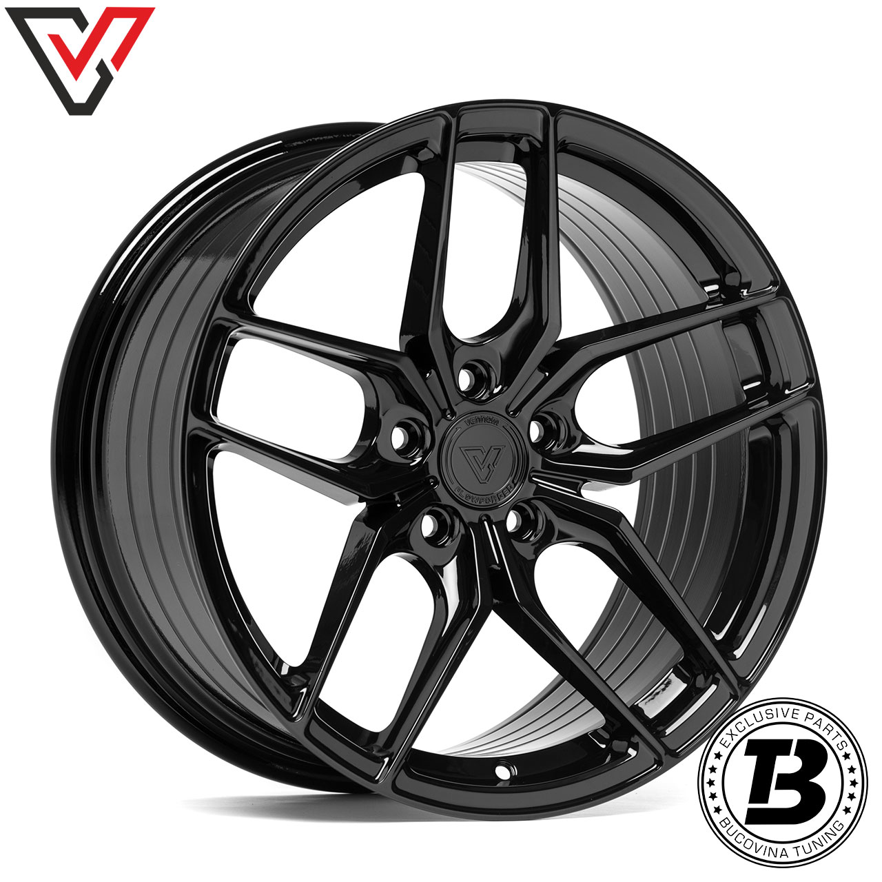 Jantă Vennom VFF.8 Corsa Black, din față Jantă Vennom Flowforged VFF.8 neagră lucioasă cu cinci spițe despicate, vedere din față în unghi