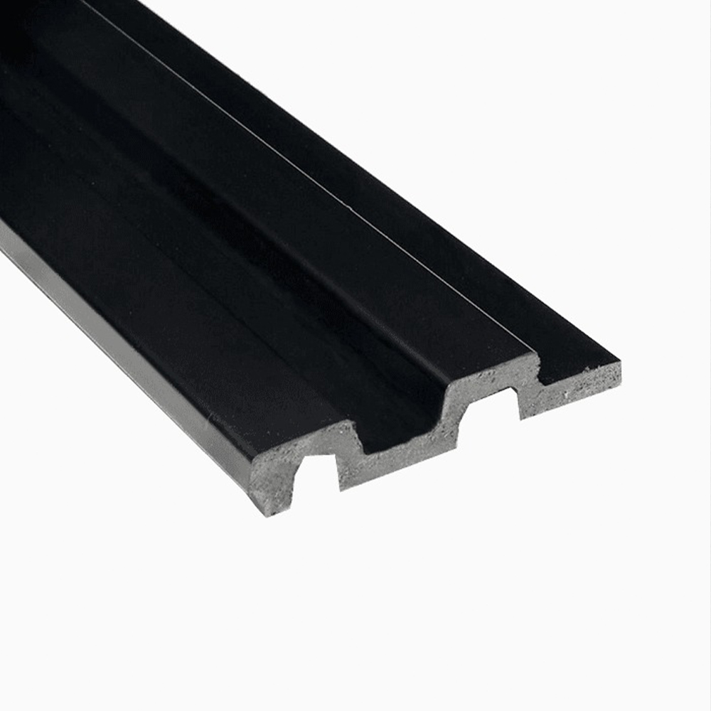Panou riflat FDE131, negru, 290 × 12 × 3 cm Panou riflat negru din polimer dur, cu două nervuri plane și canal central adânc