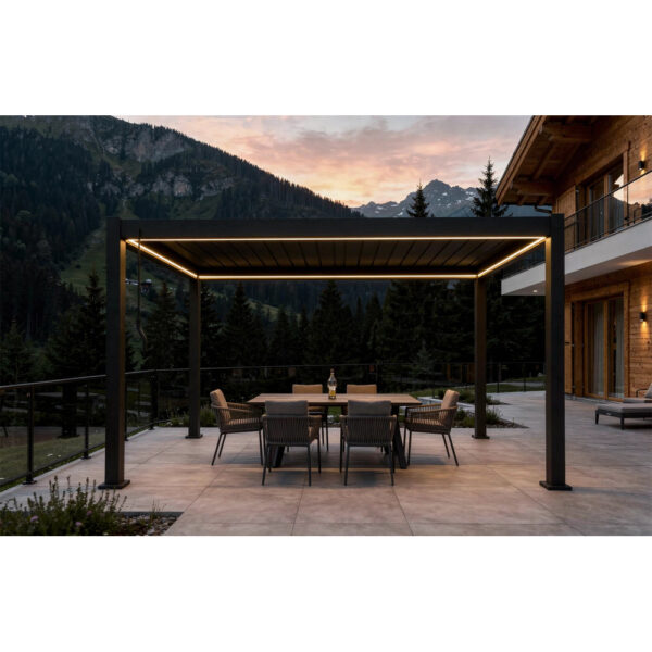 Pergola X 2.0 pe o terasă la munte, seara, cu masă de exterior și LED-ul aprins pe contur