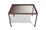 Pergola X 2.0 maro cu lamelele deschise, vedere de sus din față, cu manivela pe stâlp