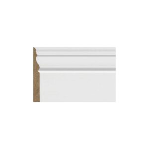 Plintă MDF albă M 1012 cu profil clasic înalt, cu bordură și profil în S în partea superioară