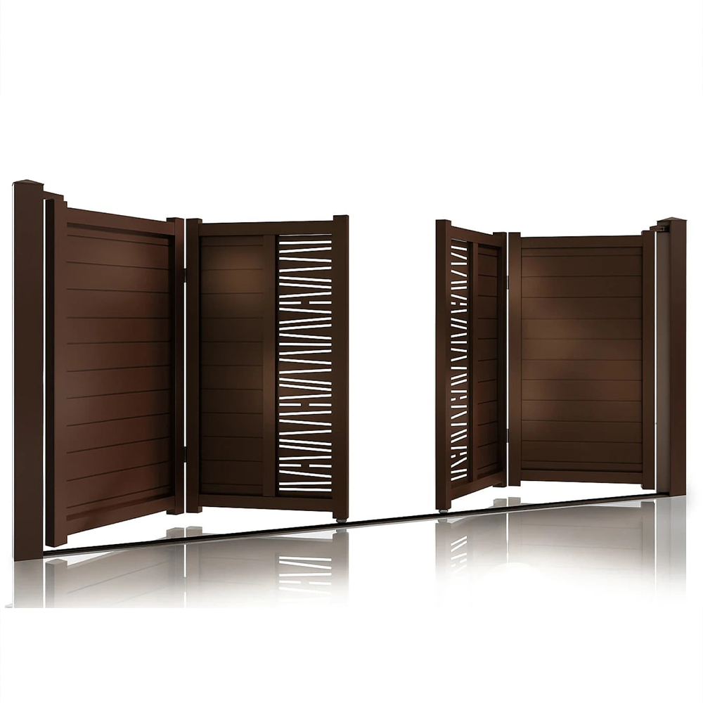Poartă bi-fold din aluminiu Poseidon maro, vedere de ansamblu Poartă bi-fold Poseidon maro cu cele două canate pliate parțial, panouri cu lamele orizontale și bandă decorativă traforată