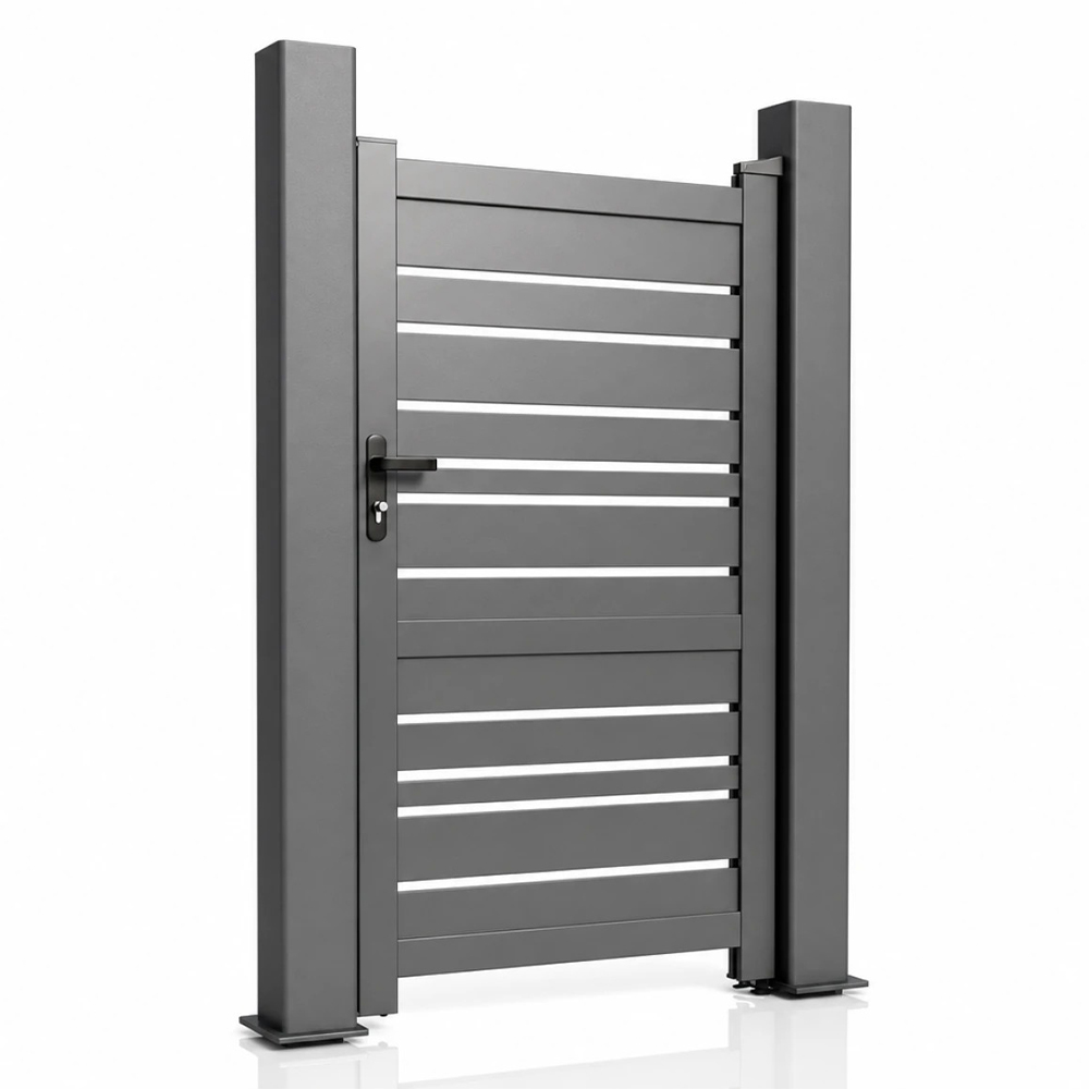 Poartă pietonală din aluminiu Odiseu, vedere în perspectivă Poartă pietonală Odiseu gri antracit cu fante orizontale izolate și în perechi pe ambele câmpuri, în perspectivă