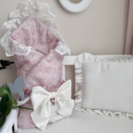 Păturică bebe Delux din bumbac satinat cu dantelă, roz, 80 × 80 cm, fața a doua, cu textură