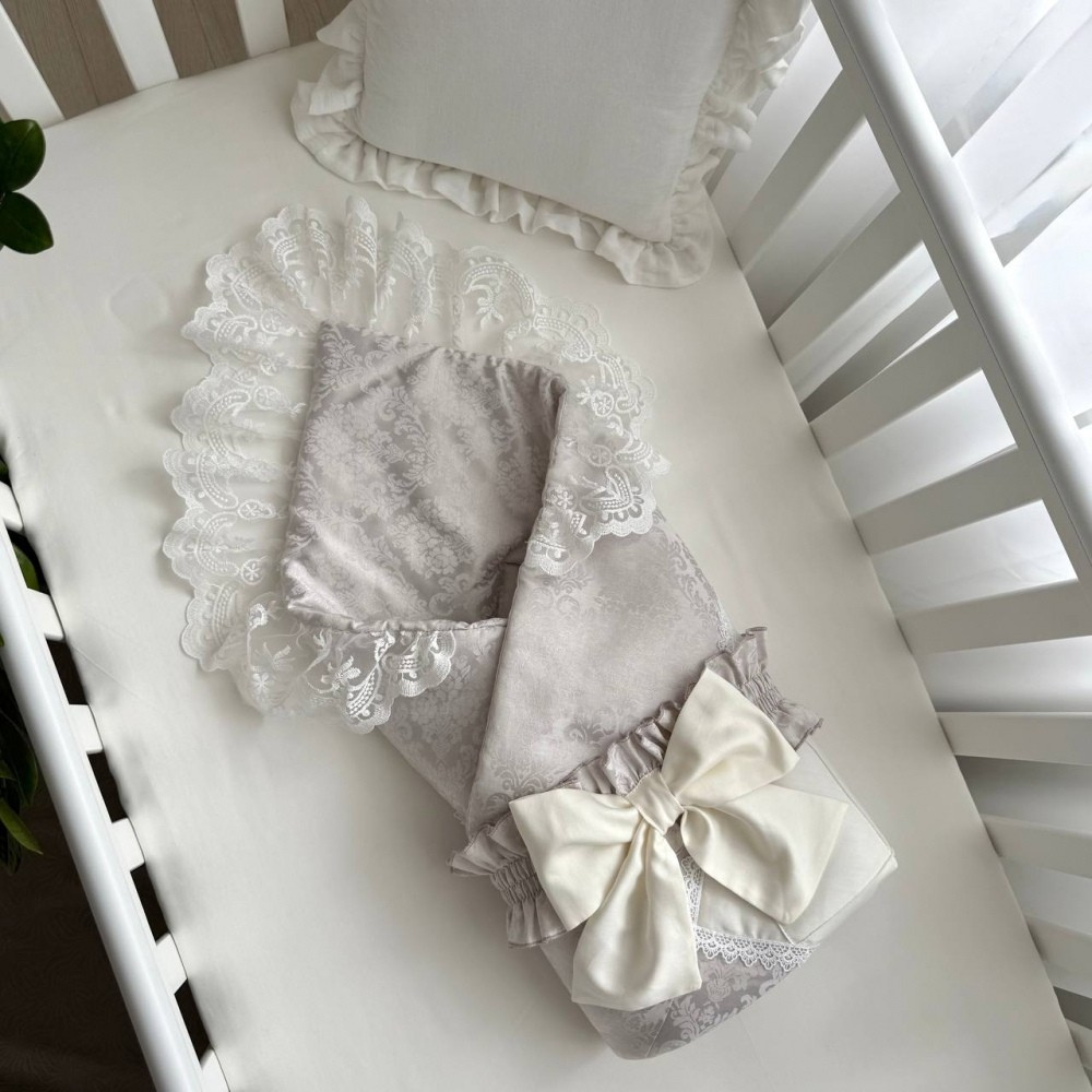 Păturică bebe Delux din bumbac satinat cu dantelă, gri, 80 × 80 cm, vedere de ansamblu Păturică bebe Delux din bumbac satinat cu dantelă, gri, 80 × 80 cm, vedere de ansamblu