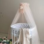 Baldachin din tul pentru pătuț bebe, vanilie, textura materialului