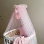 Baldachin din tul pentru pătuț bebe, roz, detaliu al modelului