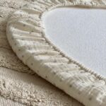 Cearșaf pentru cărucior din muselină alb cu bulinuțe gri, 45 × 70 cm, țesătură dublu strat