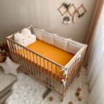 Husă de saltea pătuț 120 × 60 cm din muselină 100% bumbac, muștar, elastic pe margini
