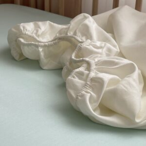 Husă de saltea pătuț 120 × 60 cm din satin, milky, vedere de ansamblu