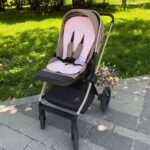 Inserție pentru scaun auto sau cărucior din muselină, roz pudră, 32 × 74 cm, verso impermeabil