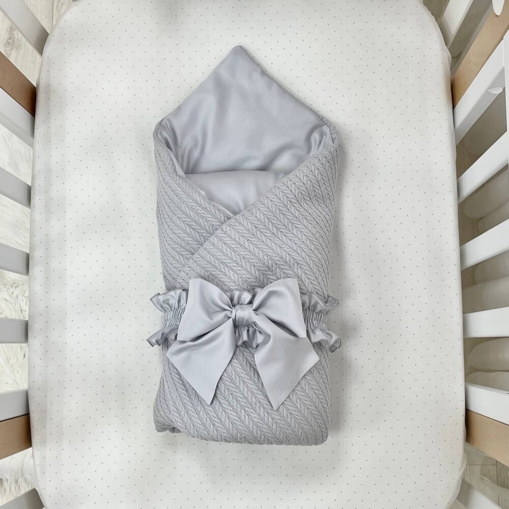 Păturică bebe din satin și material tricotat, gri, 75 × 100 cm, vedere de ansamblu Păturică bebe din satin și material tricotat, gri, 75 × 100 cm, vedere de ansamblu