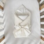 Păturică bebe din satin și material tricotat, milky, 75 × 100 cm, vedere de ansamblu
