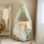 Păturică bebe din satin și velur cu pilotă, Lion crem, 80 × 100 cm, detaliu al modelului