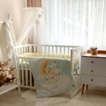 Păturică bebe din satin și velur cu pilotă, Lion crem, 80 × 100 cm, fața din material moale