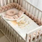 Păturică bebe din satin și velur cu pilotă, ursuleț crem, 80 × 100 cm, desfășurată
