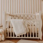 Pătuț tapițat co-sleeping Iași 120 × 60 cm, fildeș-crem, vedere din lateral