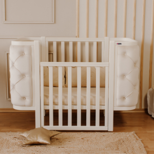 Pătuț tapițat co-sleeping Victoria 120 × 60 cm, fildeș, tapițerie velur, vedere de ansamblu