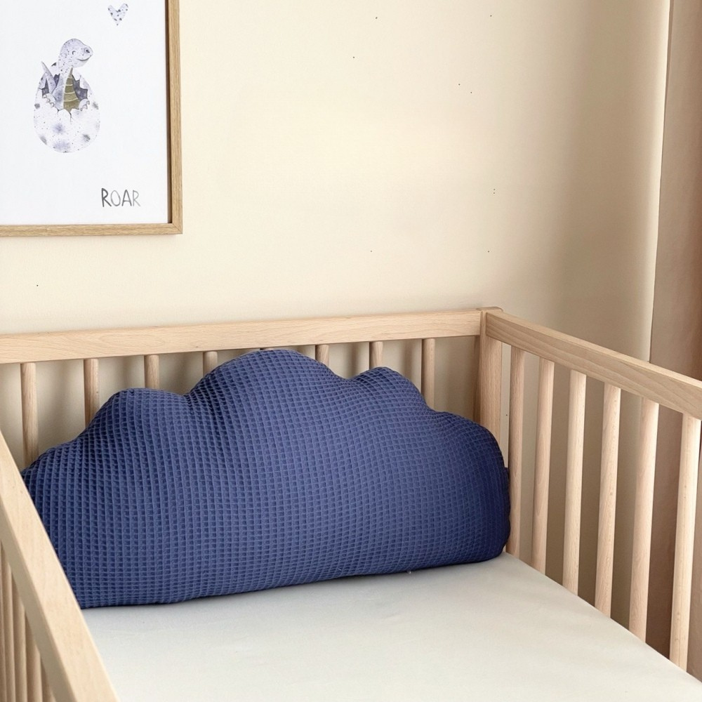 Pernuță decorativă pentru pătuț bebe, Norișor albastru, din țesătură waffle, vedere de ansamblu Pernuță decorativă pentru pătuț bebe, Norișor albastru, din țesătură waffle, vedere de ansamblu