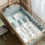 Pernuță decorativă pentru pătuț bebe, Norișor mentă, din țesătură waffle, textura materialului