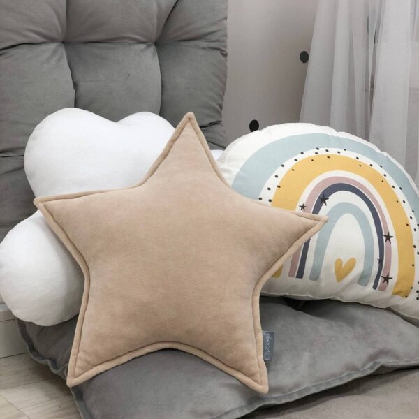 Pernuță decorativă pentru pătuț bebe, Steluță bej, din velur fin, vedere de ansamblu