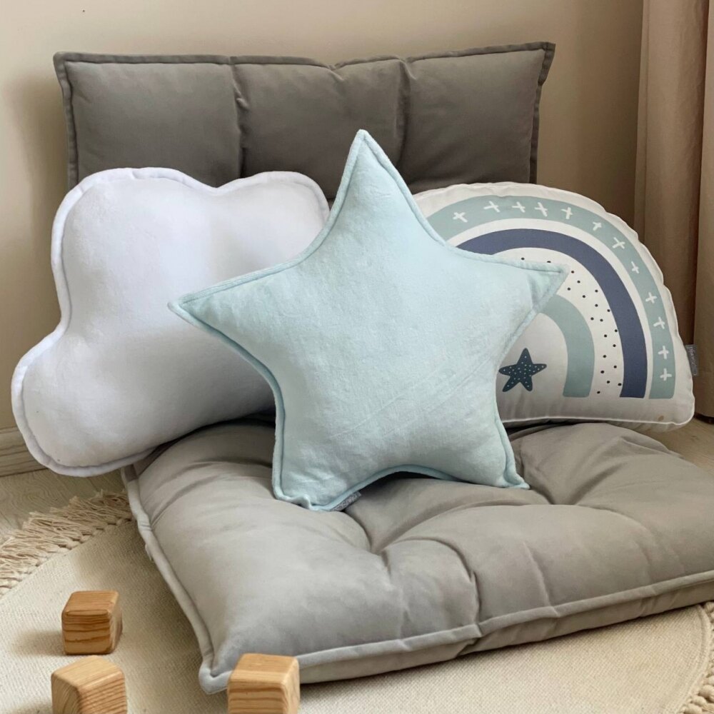 Pernuță decorativă pentru pătuț bebe, Steluță mentă, din velur fin, vedere de ansamblu Pernuță decorativă pentru pătuț bebe, Steluță mentă, din velur fin, vedere de ansamblu