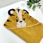 Prosop cu glugă din bumbac pentru copii, model Tigru, 80 × 100 cm, textura materialului