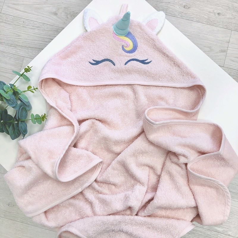Prosop cu glugă din bumbac pentru copii, model Unicorn, 80 × 100 cm, vedere de ansamblu Prosop cu glugă din bumbac pentru copii, model Unicorn, 80 × 100 cm, vedere de ansamblu