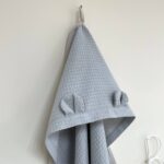 Prosop cu glugă din țesătură waffle pentru copii, gri, 90 × 100 cm, textura materialului