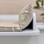 Saltea impermeabilă pentru masă de înfășat, figuri geometrice, 40 × 70 × 10 cm, vedere din lateral