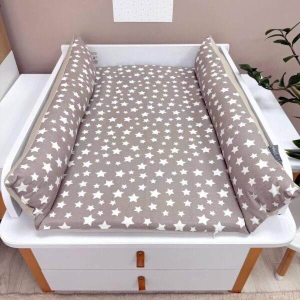 Saltea impermeabilă pentru masă de înfășat, steluțe, 40 × 70 × 10 cm, detaliu al modelului