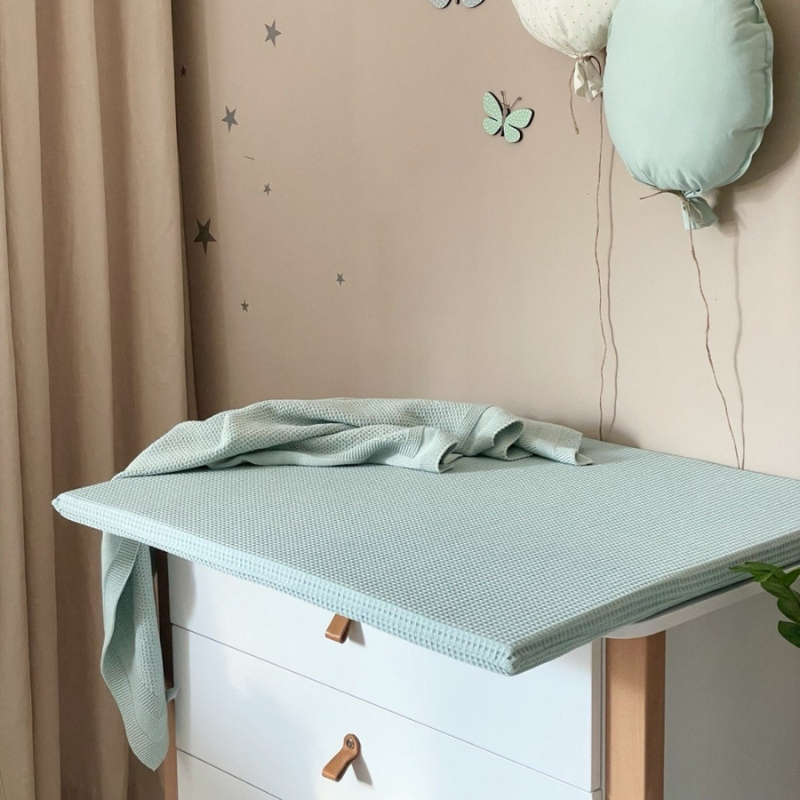 Saltea pentru masă de înfășat, mentă, 70 × 80 × 3 cm, vedere de ansamblu Saltea pentru masă de înfășat, mentă, 70 × 80 × 3 cm, vedere de ansamblu
