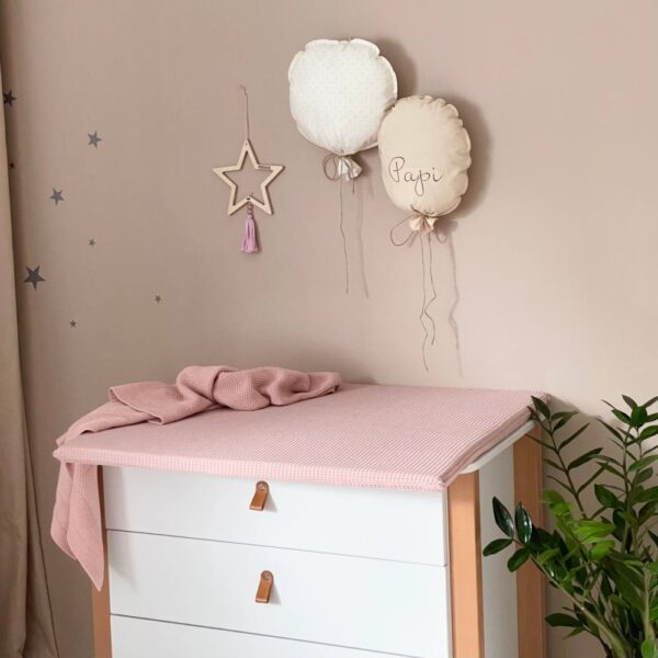 Saltea pentru masă de înfășat, roz pudră, 70 × 80 × 3 cm, detaliu al modelului