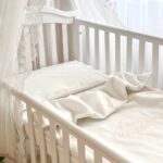 Set lenjerie de schimb 3 piese pentru pătuț, Baby King ivory, detaliu al modelului