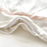 Set lenjerie de schimb 3 piese pentru pătuț, Baby King ivory, margini și cusături