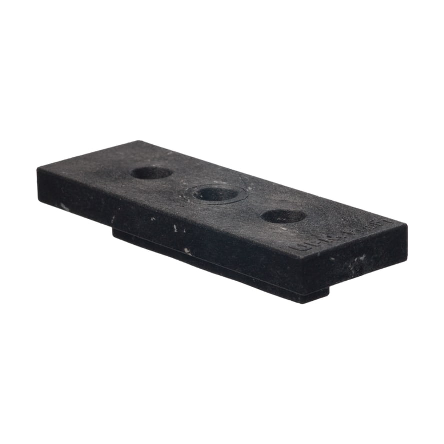 Clip UPM ProFi 22x63 negru pentru plăci WPC, alungit, cu trei orificii pentru șuruburi și treaptă de sprijin pe o latură Clip UPM ProFi 22x63 negru pentru plăci WPC, alungit, cu trei orificii pentru șuruburi și treaptă de sprijin pe o latură