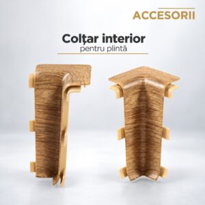 Colțar interior din PVC pentru plintă, finisaj tip stejar natur, văzut din lateral și din față, cu lamele de prindere