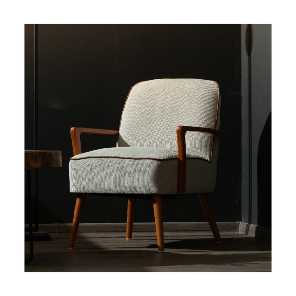 Fotoliul Retro Deluxe alb
