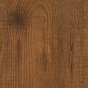 Decorul Fundermax 0803 Tyrol Pine văzut din față: pin rustic brun-roșcat, cu un nod mare, crăpături și urme de tăiere