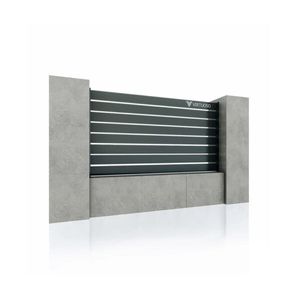 Panou de gard Ares cu placaj Soft Strips gri intens, montat între doi stâlpi de beton pe un soclu