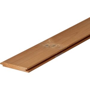 Scândură de lambriu Lunawood Luna Edge din lemn tratat termic, brun-caramel, cu noduri și îmbinare nut și feder, în perspectivă pe alb