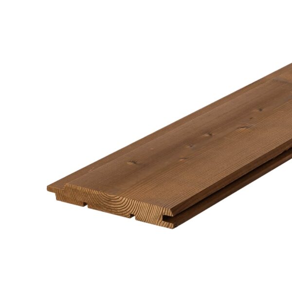 Scândură Luna UTV de 19 × 140 mm din pin tratat termic brun, cu noduri mici și profilul nut și feder cu canale, pe fundal alb