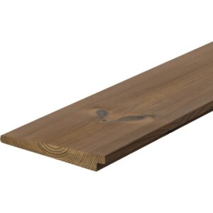 Scândură Luna UYLS de 20 × 140 mm din pin tratat termic brun, subțiată spre o muchie, cu falț la cealaltă, văzută de la capăt