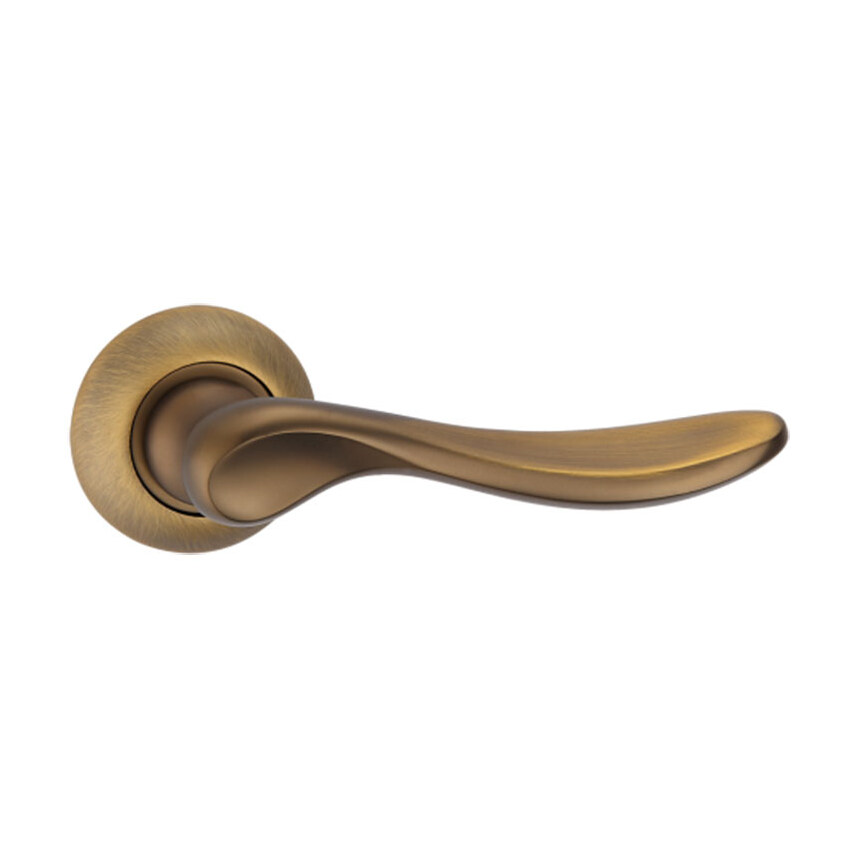 Mâner ușă Classic din zinc, cafea mat MACC, rozetă rotundă (A2-5237) Mâner de ușă Classic din zinc, finisaj MACC cafea mat, cu rozetă rotundă