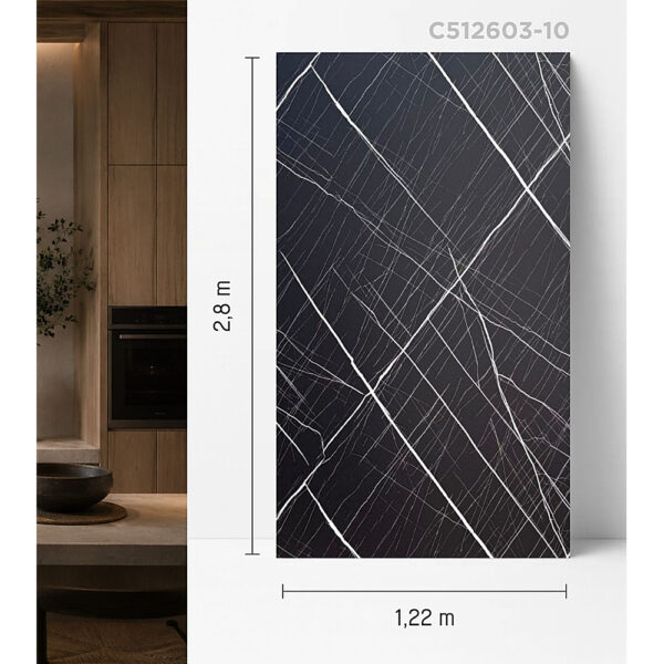 Panou C512603-10 cu marmură neagră și venaturi albe liniare, cu cotele de 1,22 × 2,8 m