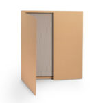 Panou JP-09-S în ambalajul de carton deschis, cu fața canelată crem-taupe vizibilă
